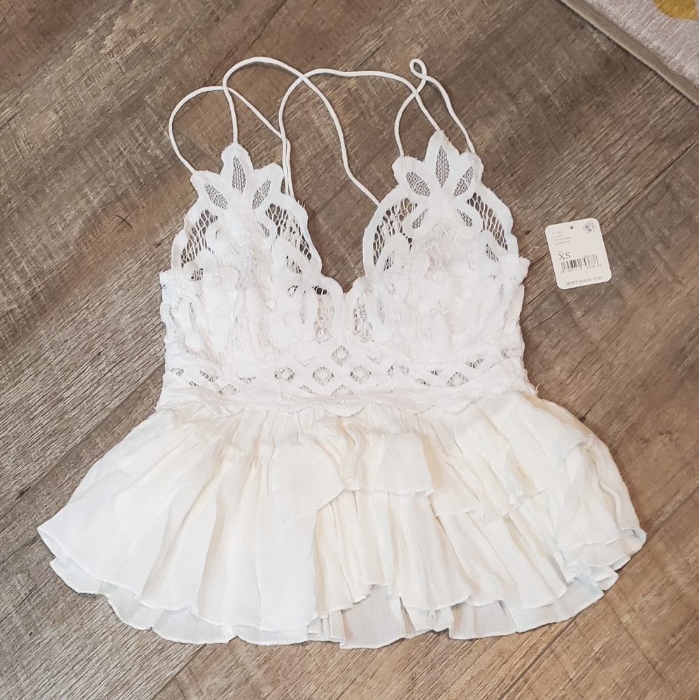 ADELLA CAMI WHITE /XS NWT ⚜️💜⚜️